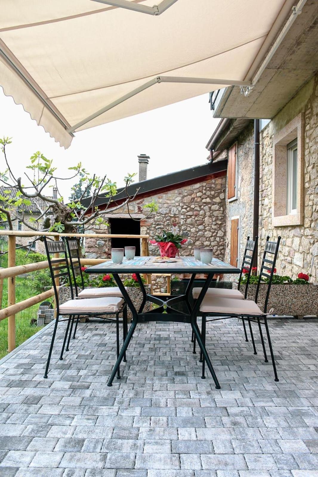 Apartment Casa Nino Torri Del Benaco